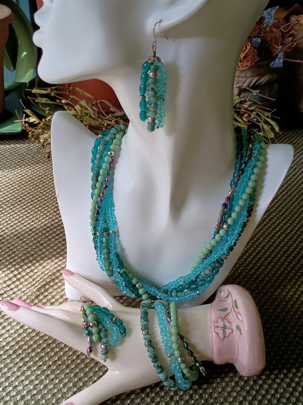 Set, 6 Strand Necklace 4 Stretch Bracelets Fishhook Earrings Premier Designs NEW